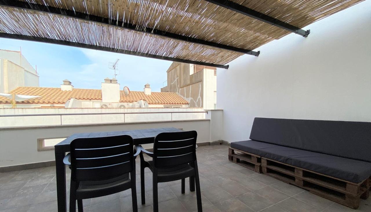 Apartaments L'Escala Centre Luaran gambar
